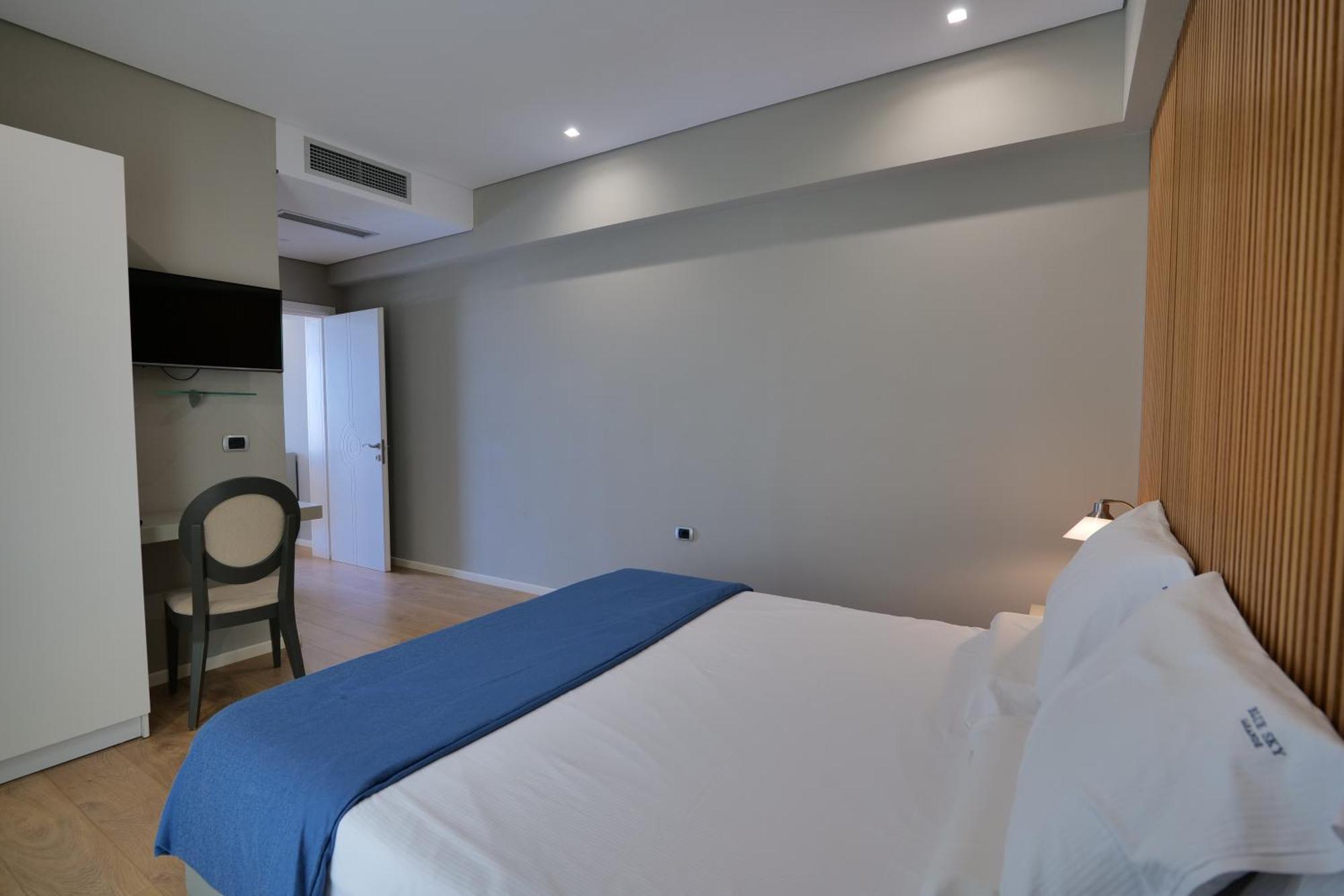 Hotel Blue Sky Sarande Luaran gambar