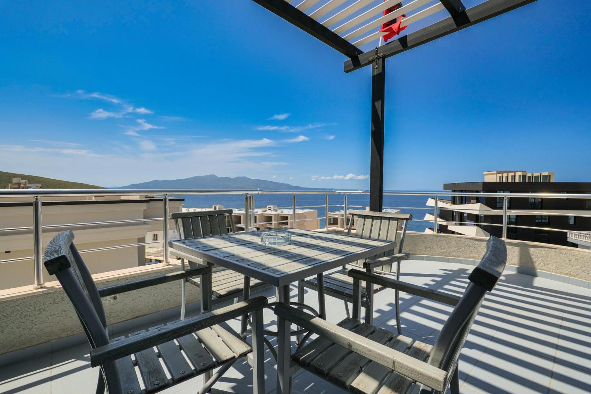 Hotel Blue Sky Sarande Luaran gambar