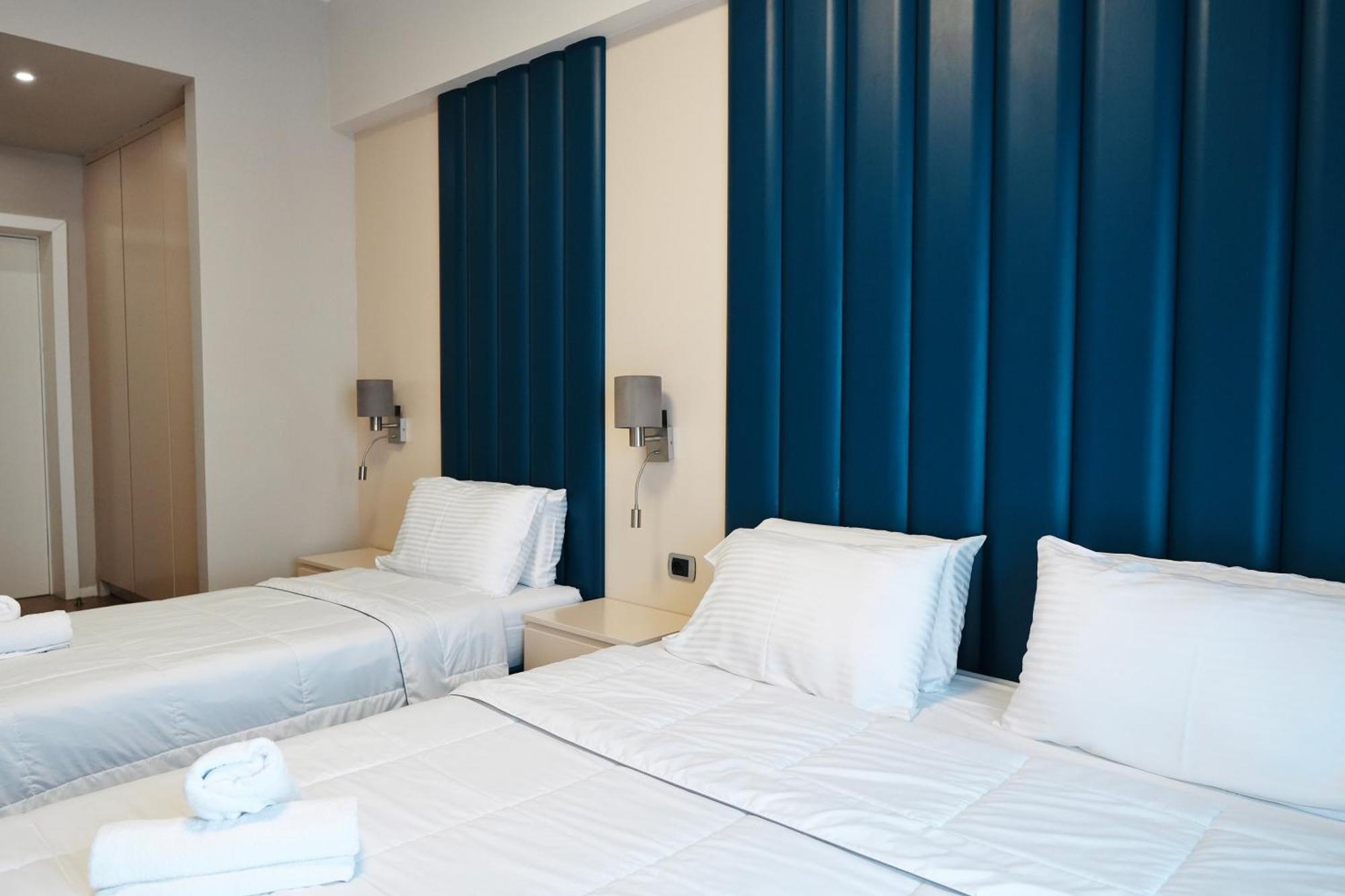 Hotel Blue Sky Sarande Luaran gambar