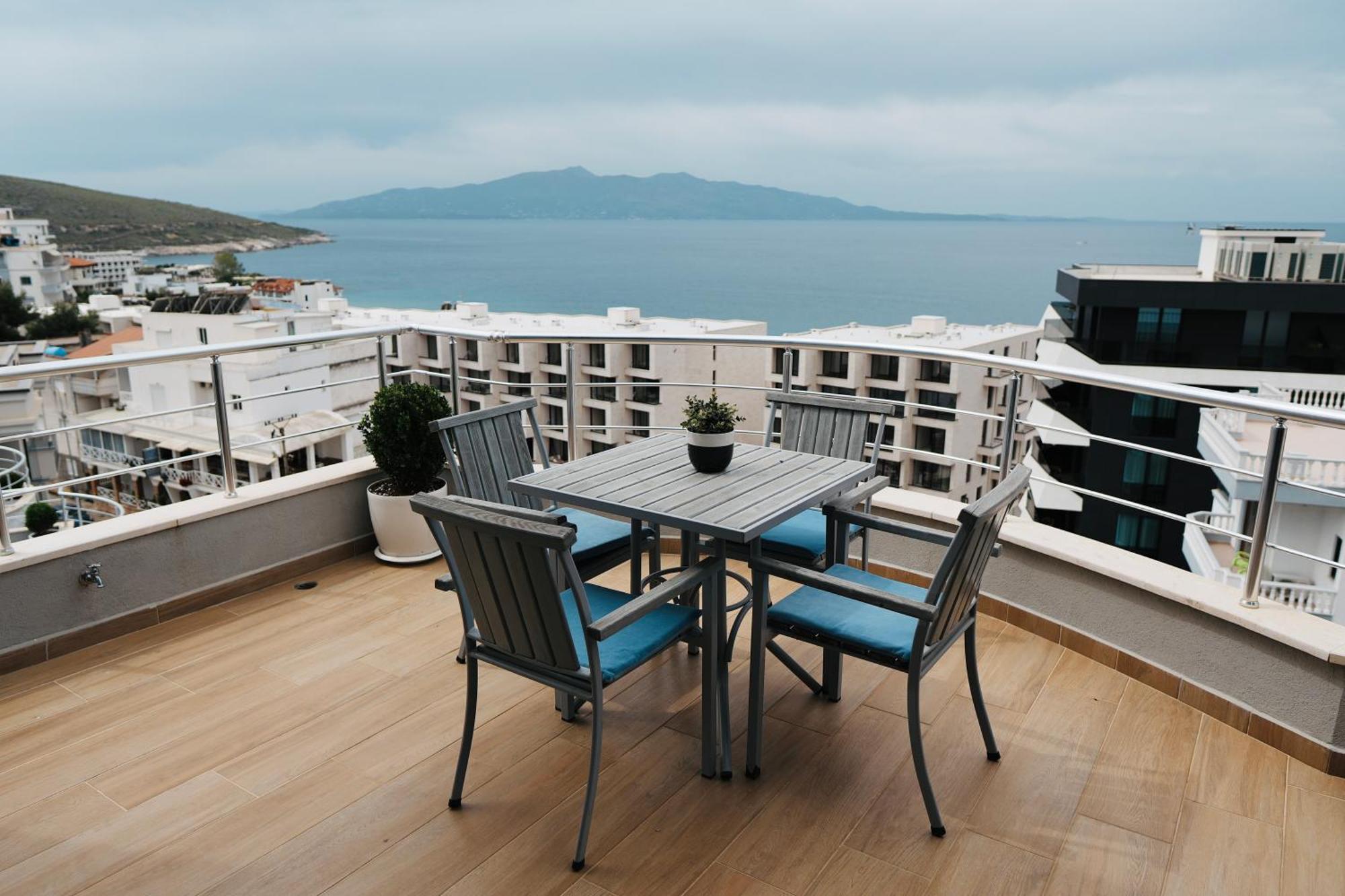 Hotel Blue Sky Sarande Luaran gambar