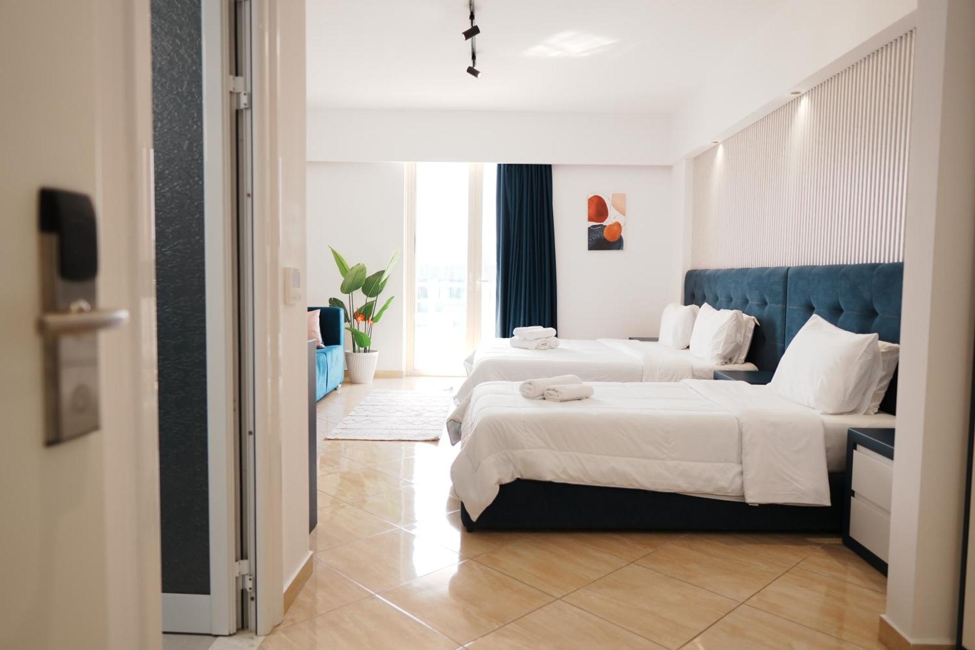 Hotel Blue Sky Sarande Luaran gambar
