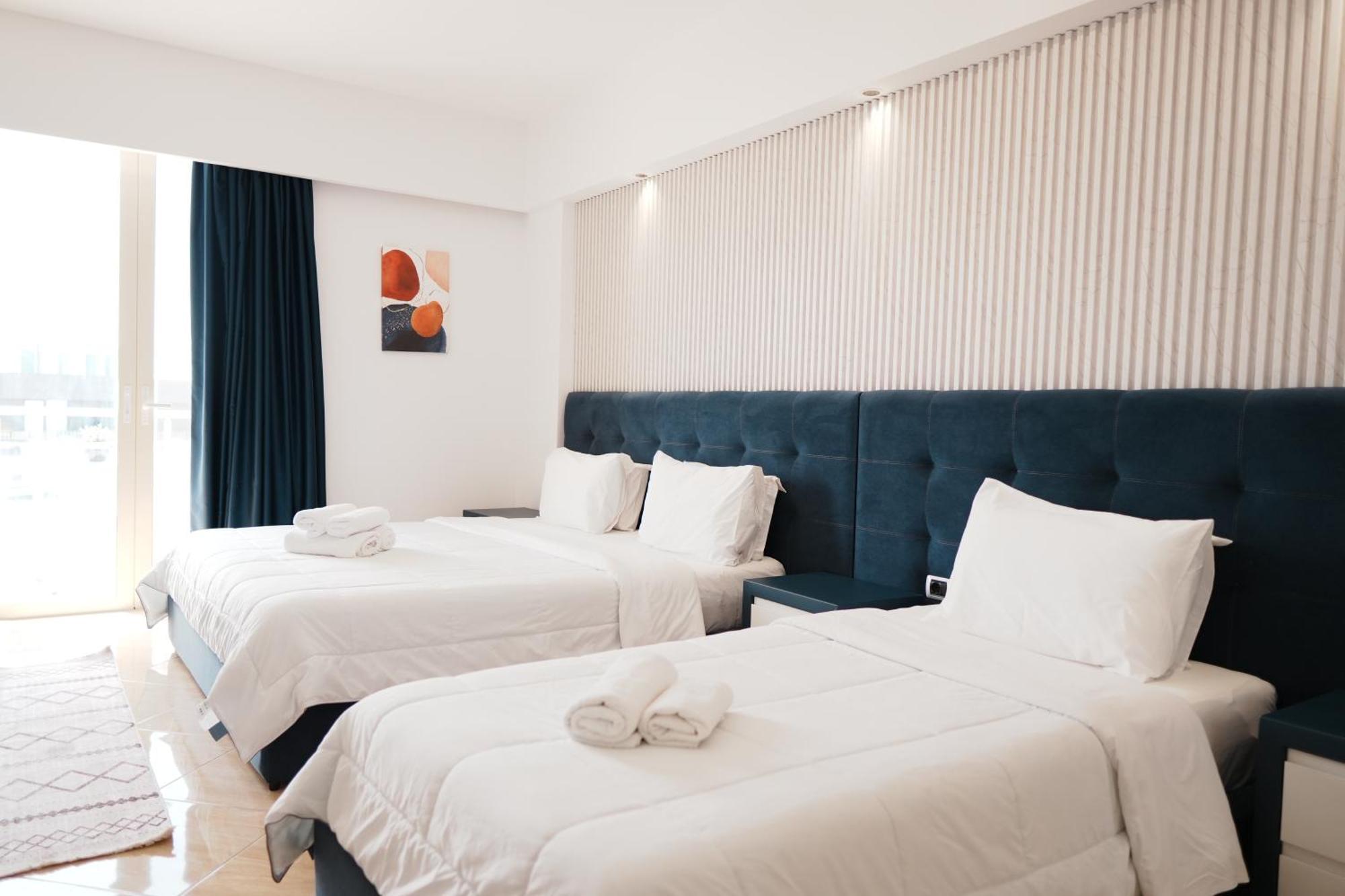 Hotel Blue Sky Sarande Luaran gambar