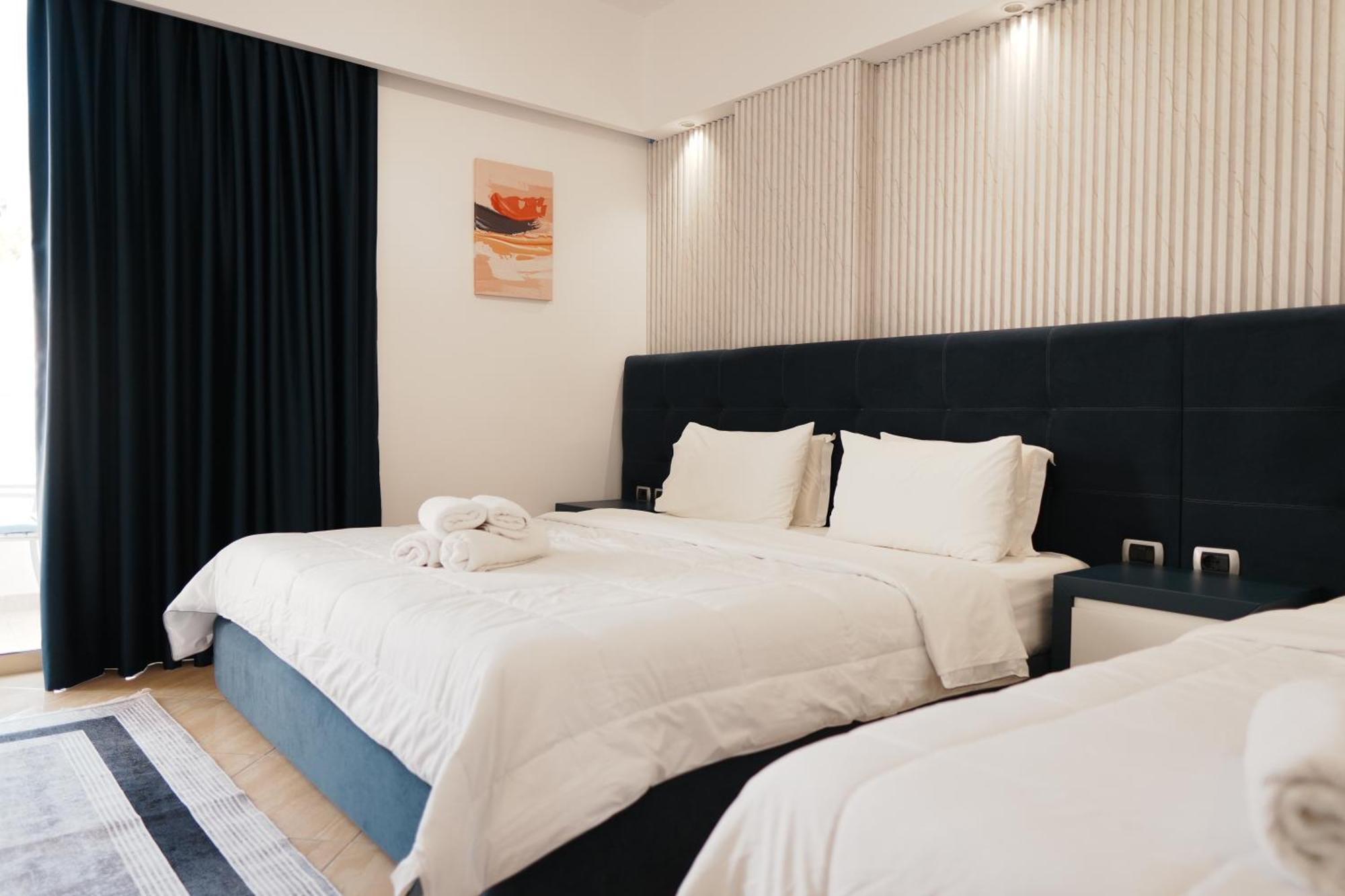 Hotel Blue Sky Sarande Luaran gambar