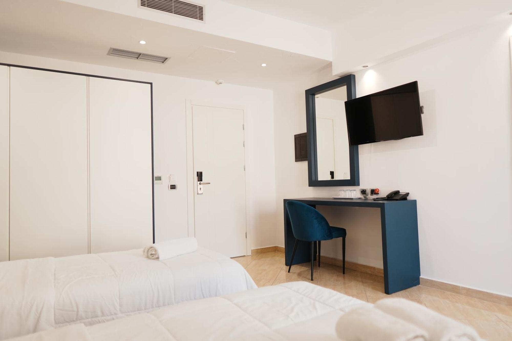 Hotel Blue Sky Sarande Luaran gambar