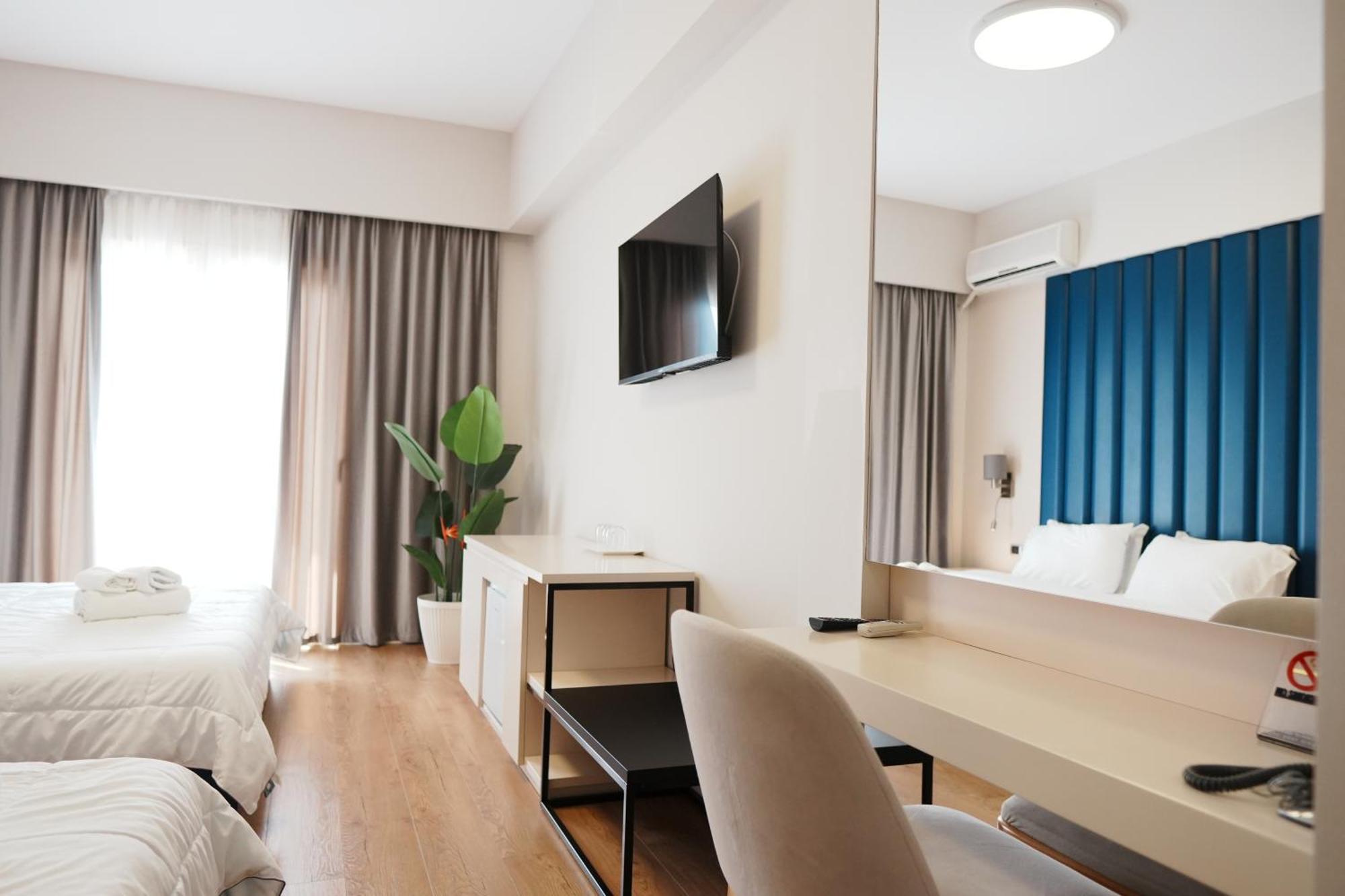 Hotel Blue Sky Sarande Luaran gambar