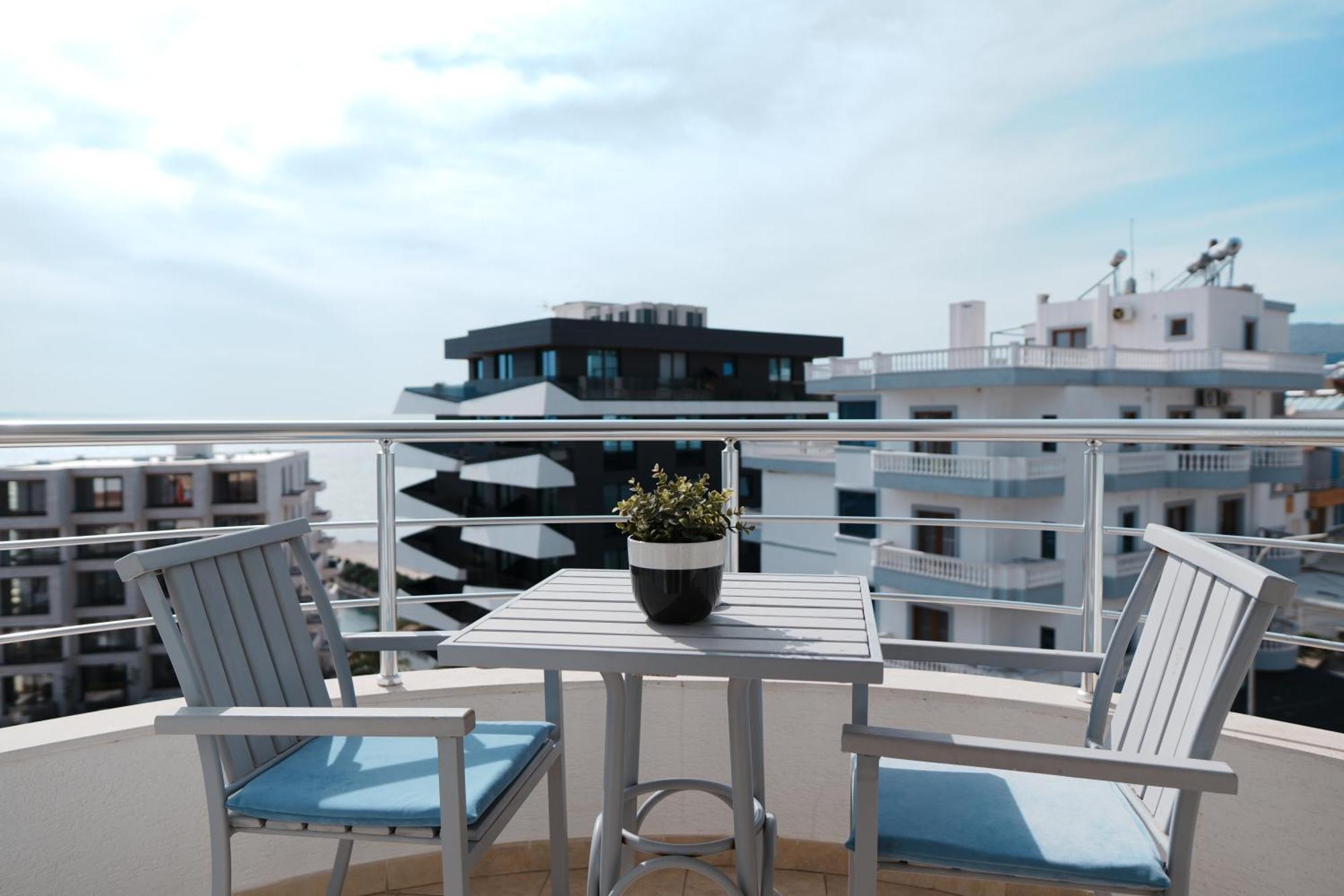Hotel Blue Sky Sarande Luaran gambar