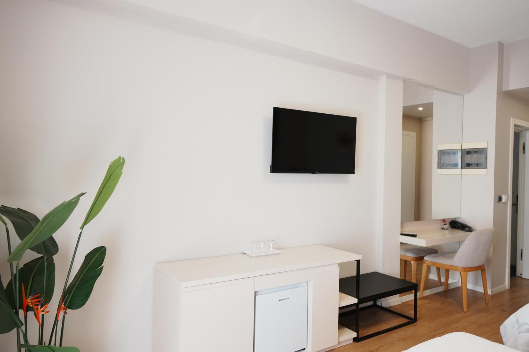 Hotel Blue Sky Sarande Luaran gambar