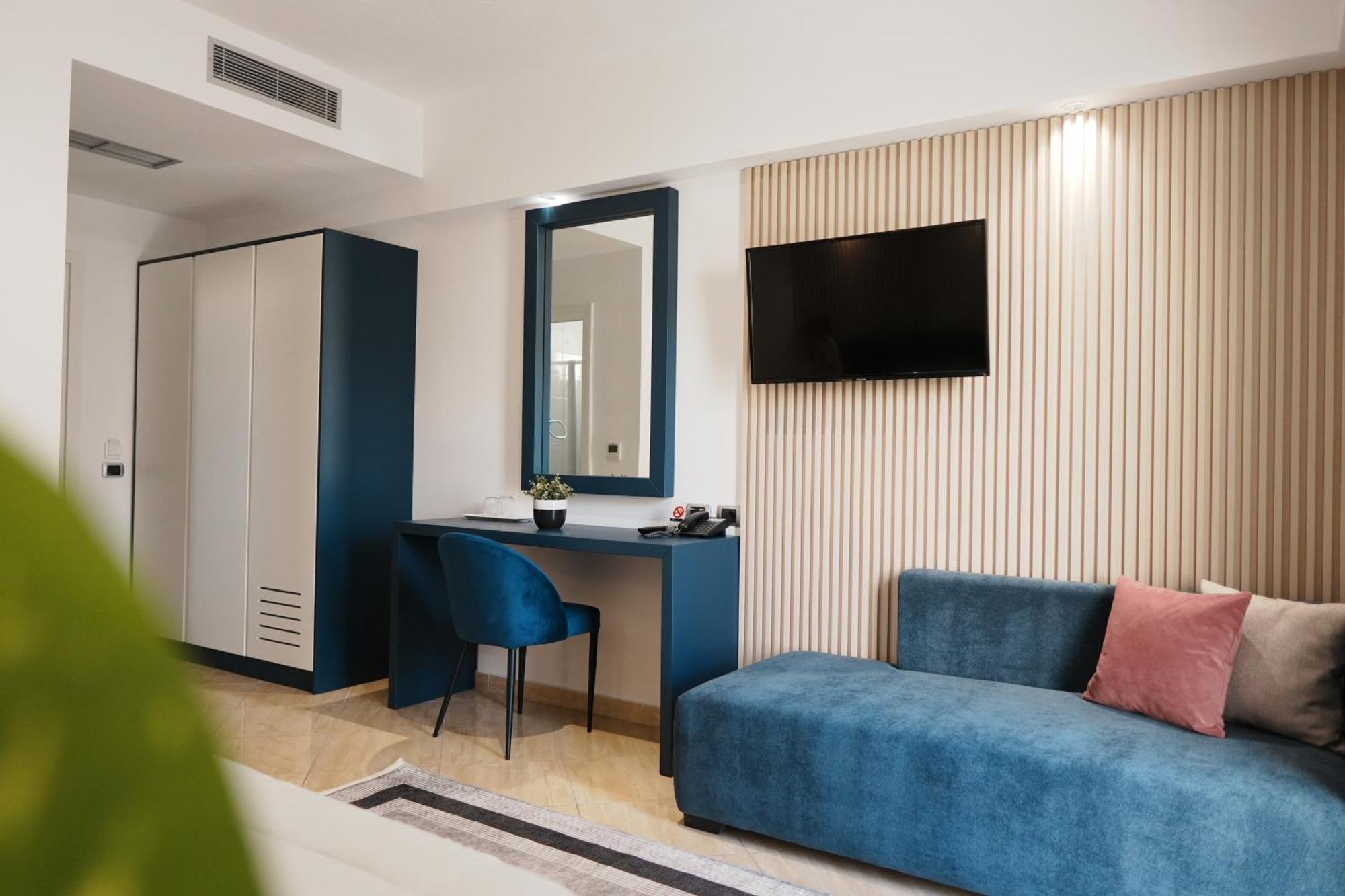 Hotel Blue Sky Sarande Luaran gambar