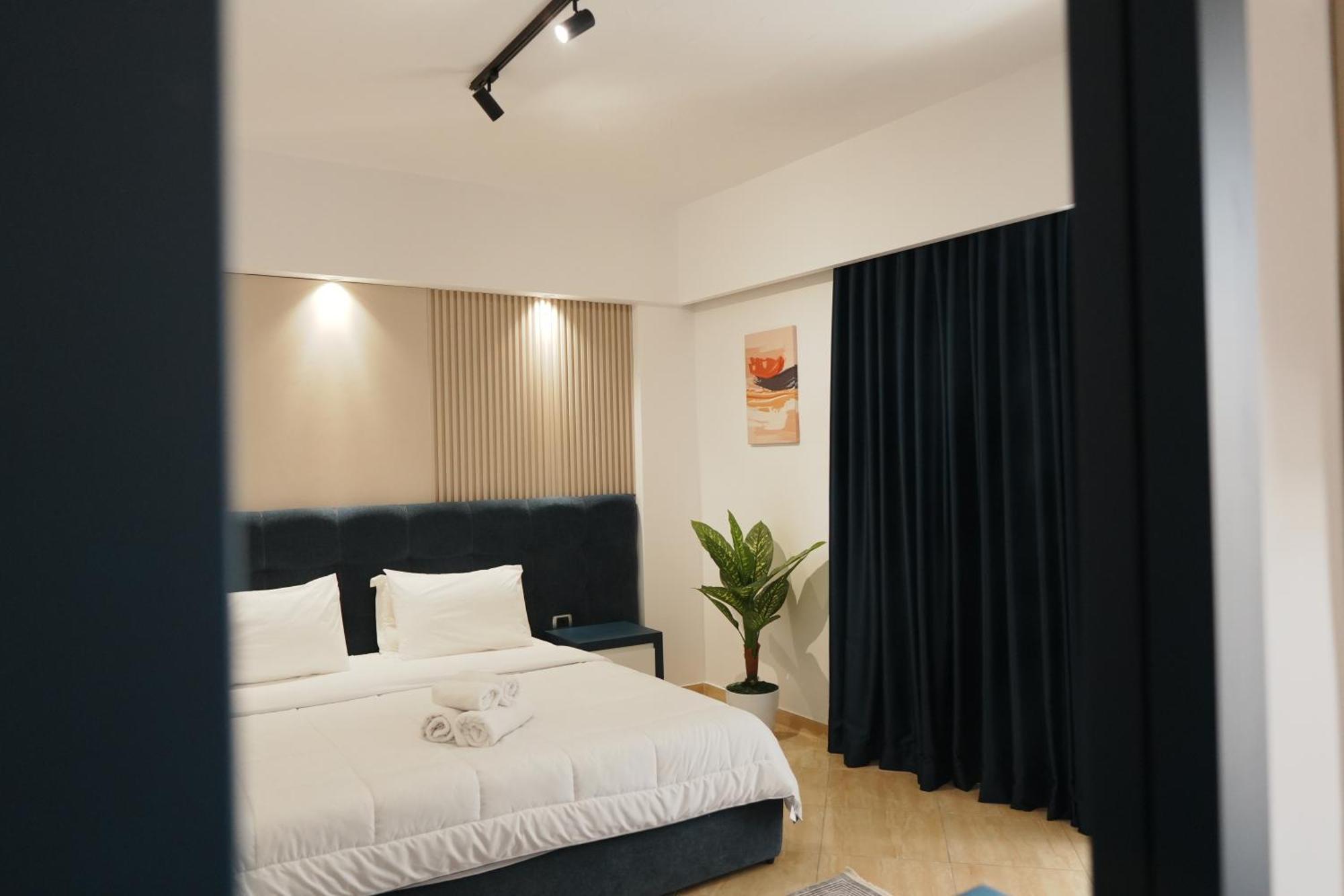 Hotel Blue Sky Sarande Luaran gambar