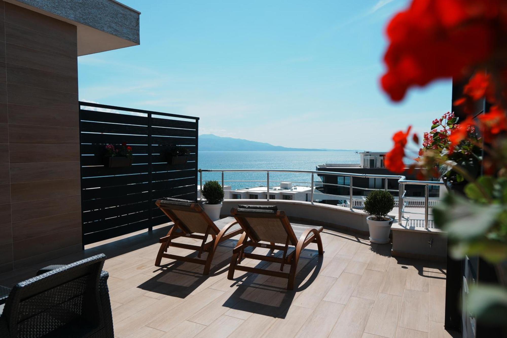 Hotel Blue Sky Sarande Luaran gambar