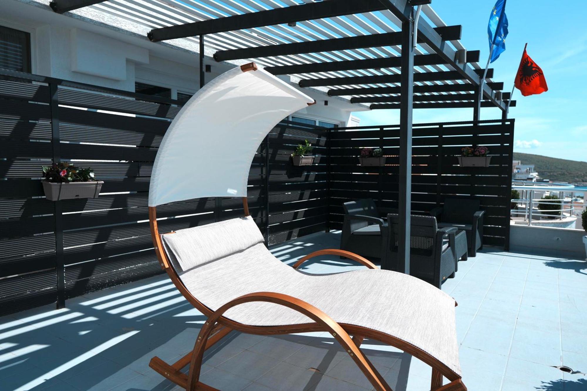 Hotel Blue Sky Sarande Luaran gambar